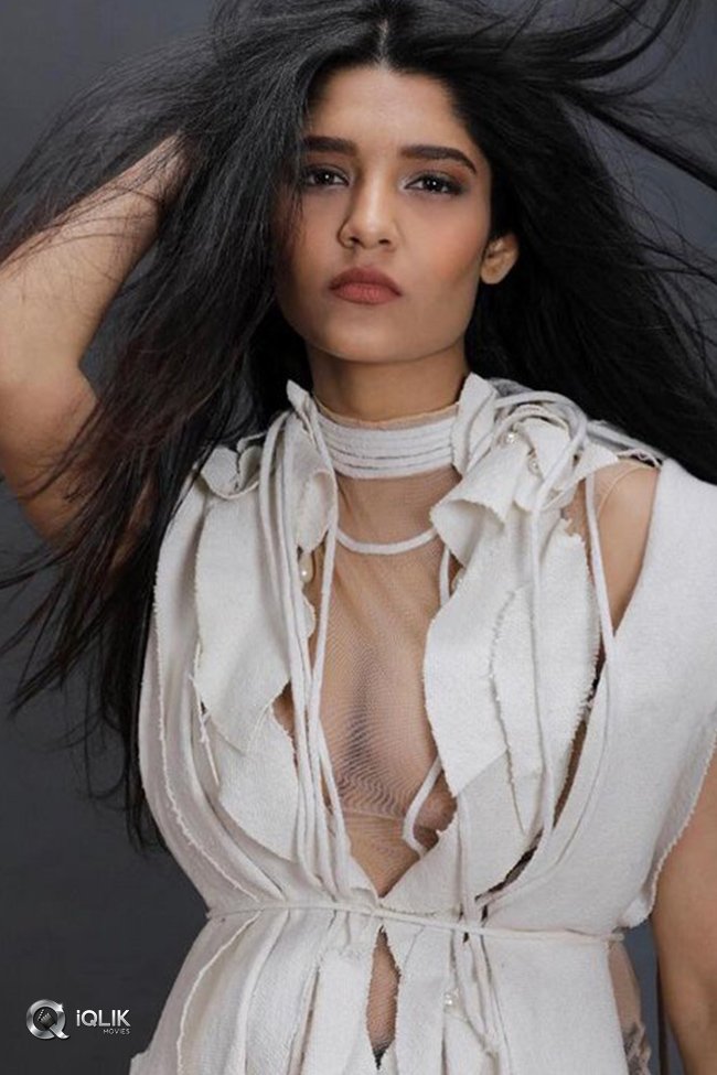 Ritika-Singh